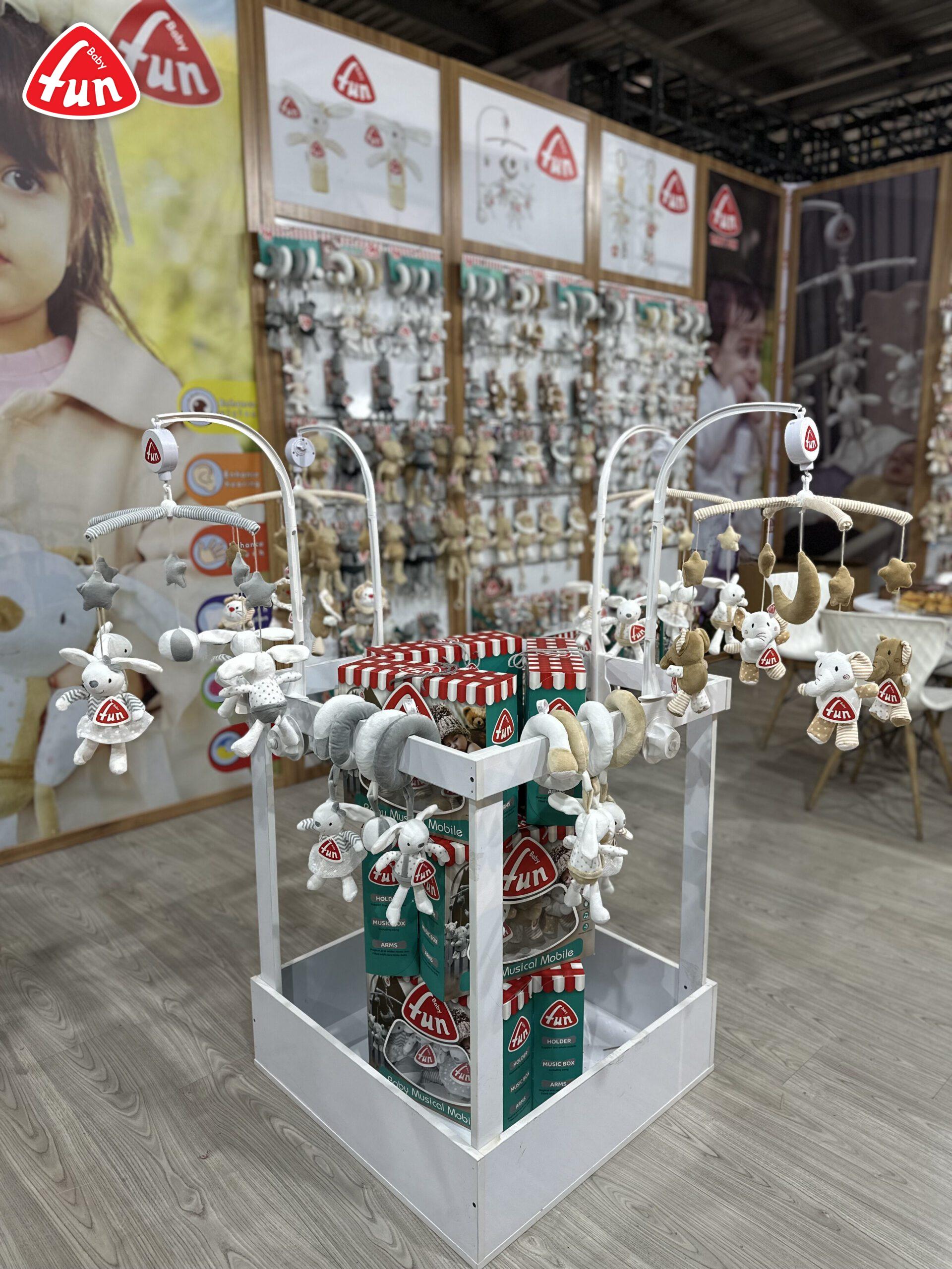 تولید کننده اکسسوری اتاق کودک چه محصولاتی ارائه می‌دهد؟